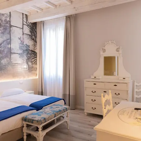 Villa Mirandola * ミランドラ