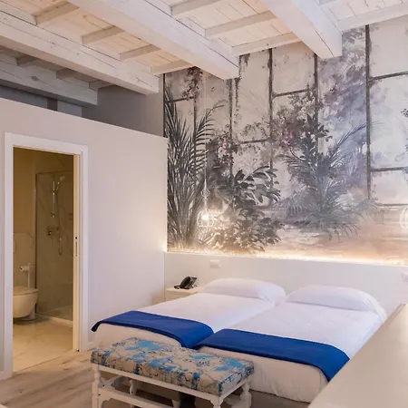 ヴィラ Villa Mirandola