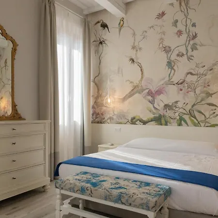 ヴィラ Villa Mirandola *