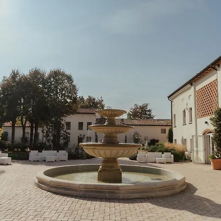 ヴィラ Villa Mirandola